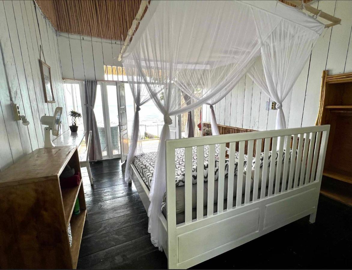 Sanctum Una Una Eco Dive Resort Pulau Unauna Kültér fotó