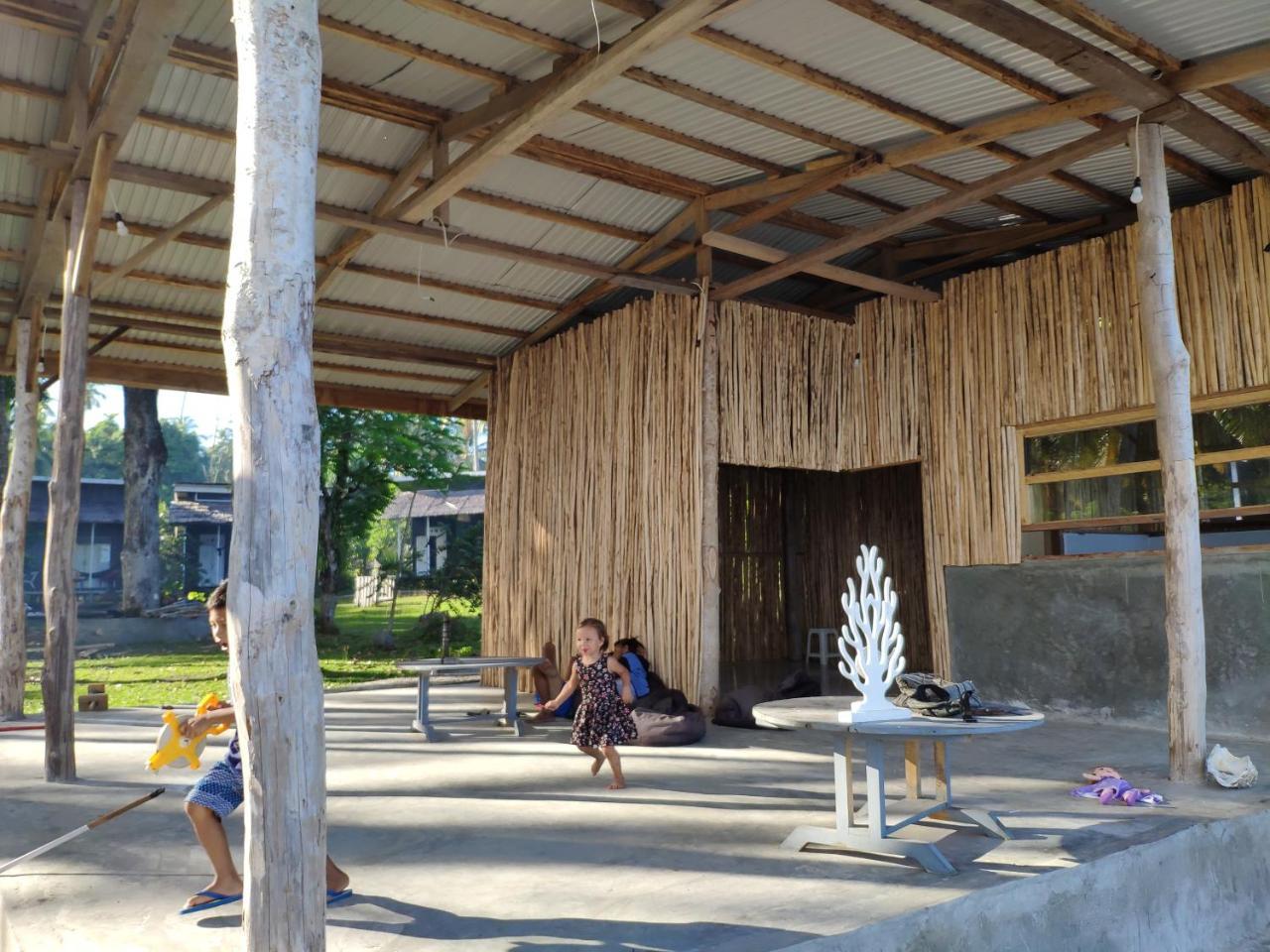 Sanctum Una Una Eco Dive Resort Pulau Unauna Kültér fotó