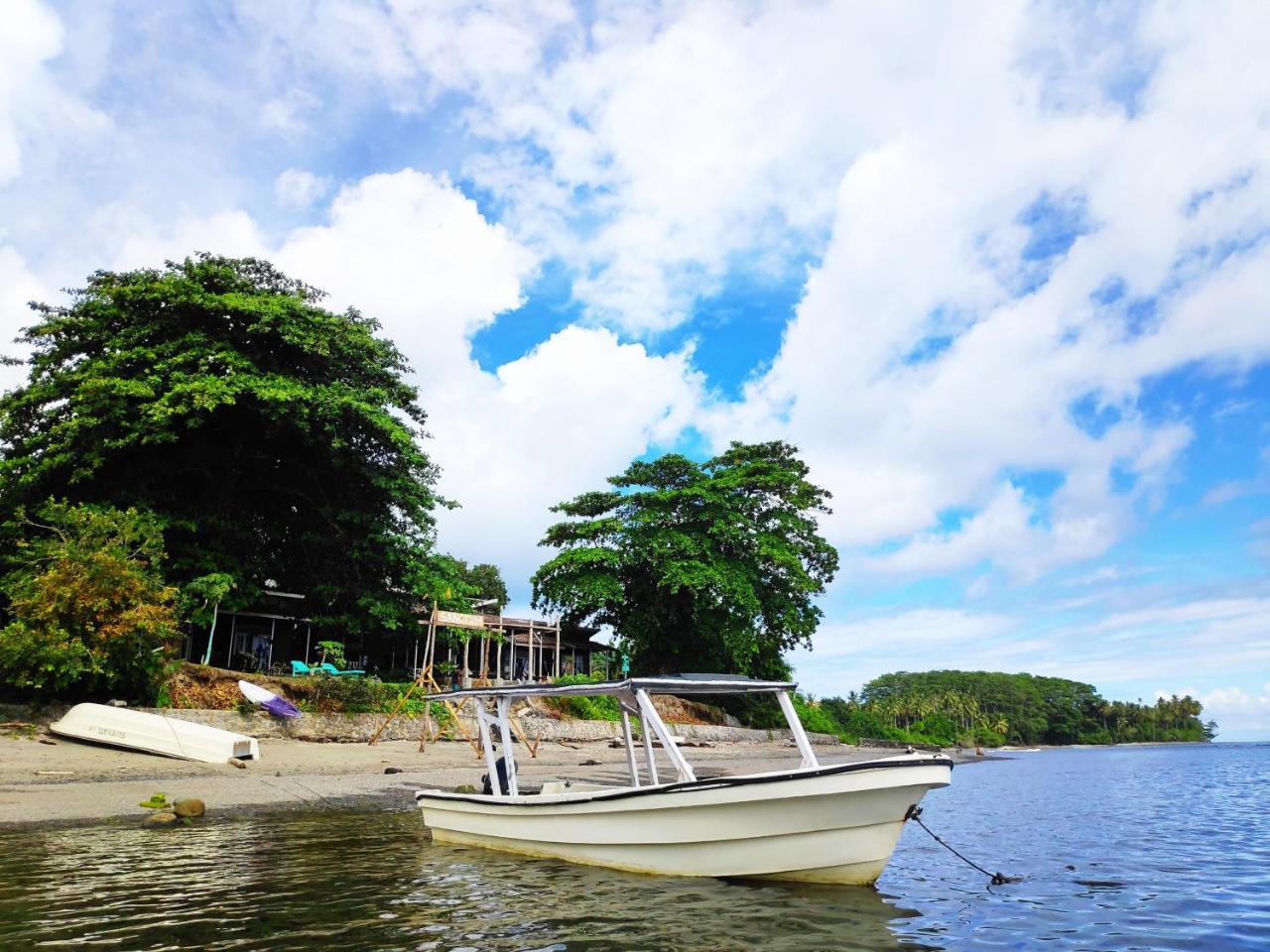 Sanctum Una Una Eco Dive Resort Pulau Unauna Kültér fotó